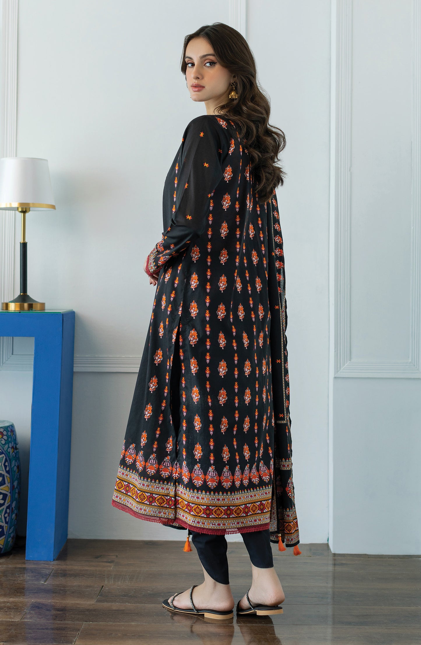 OTL-23-048/U BLACK LAWN  UNSTITCHED SHIRT DUPATTA PANTS