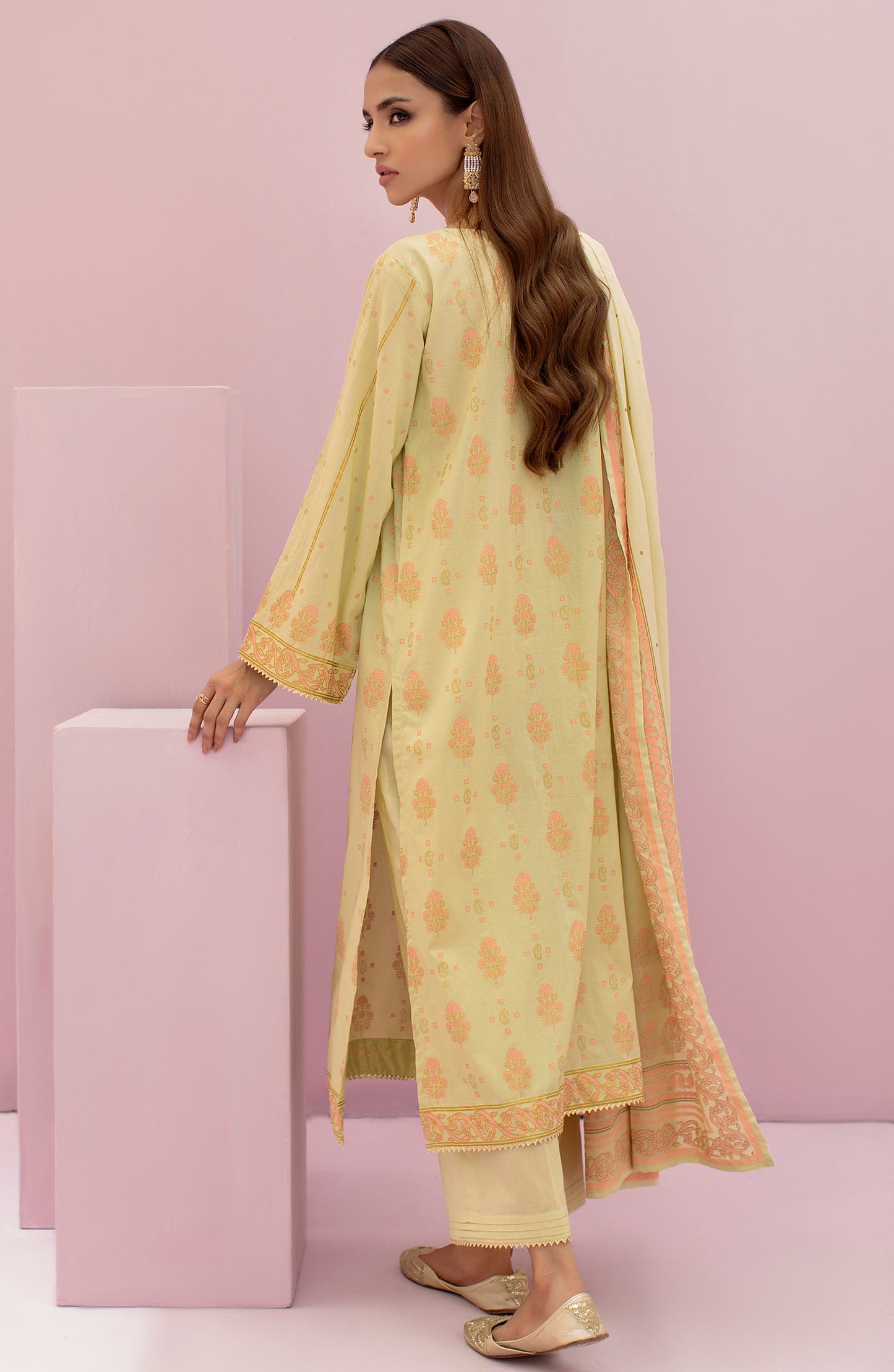 OTL-22-081/U GREEN LAWN  UNSTITCHED SHIRT DUPATTA PANTS