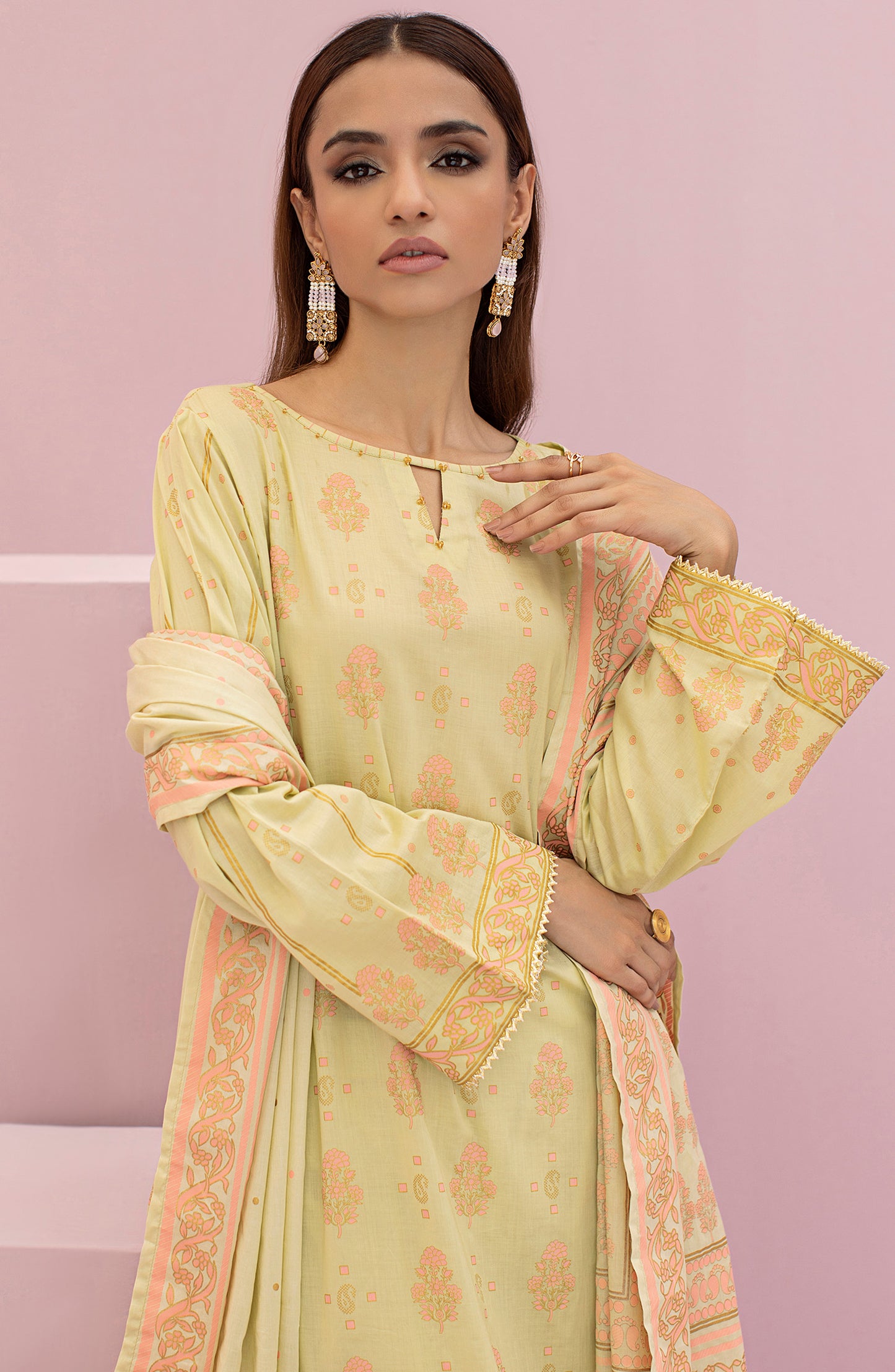 OTL-22-081/U GREEN LAWN  UNSTITCHED SHIRT DUPATTA PANTS