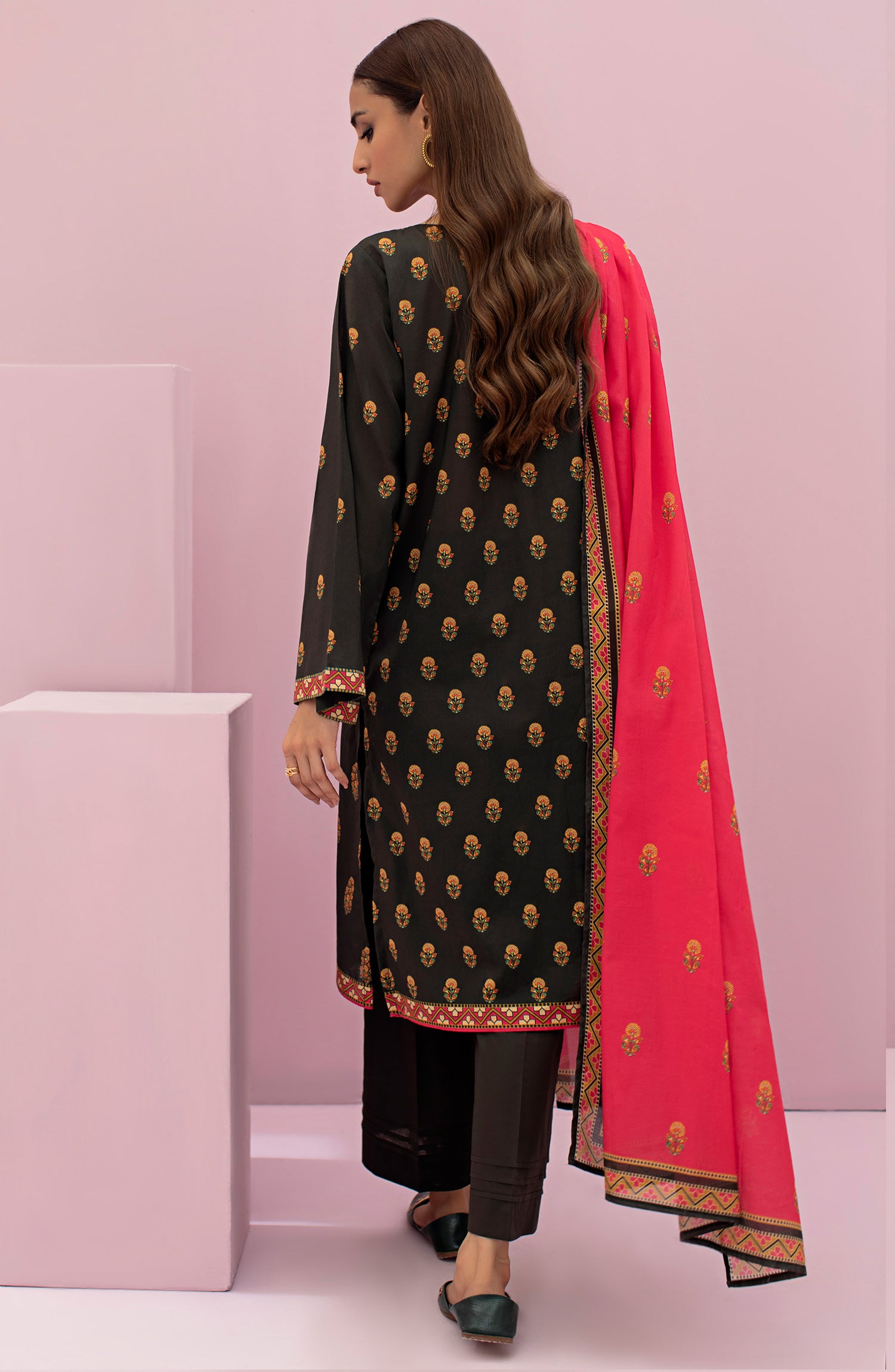 OTL-22-096/U BLACK LAWN  UNSTITCHED SHIRT DUPATTA PANTS