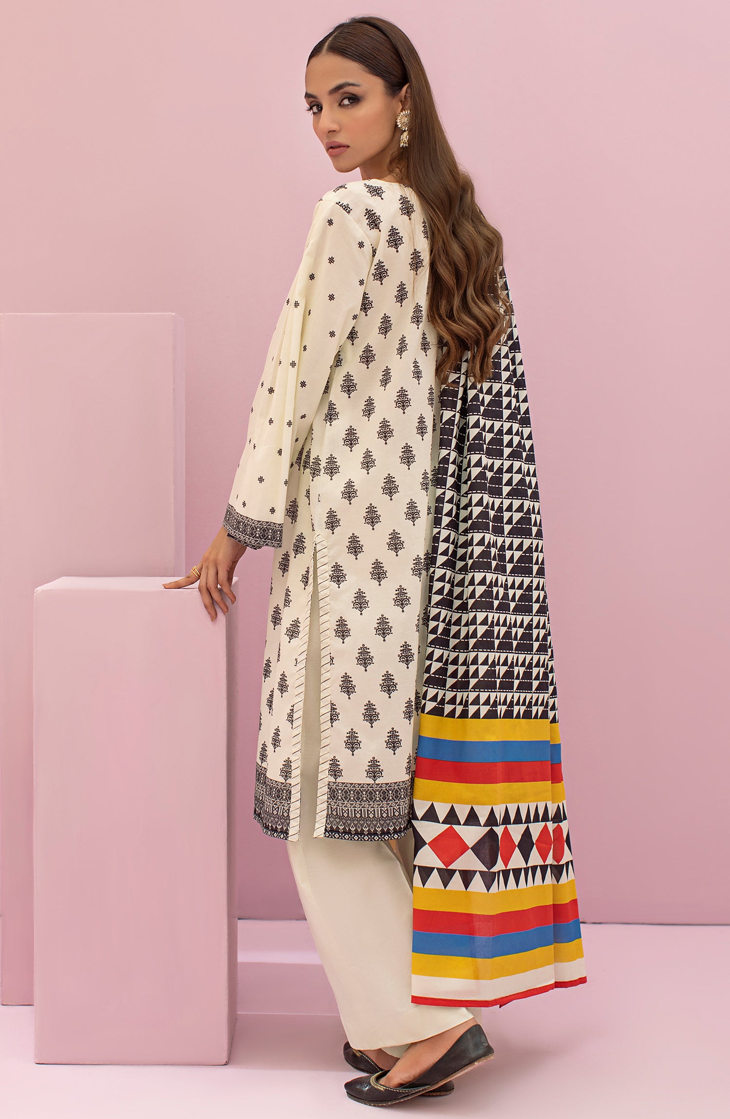 OTL-22-111/U OFF WHITE LAWN  UNSTITCHED SHIRT DUPATTA PANTS
