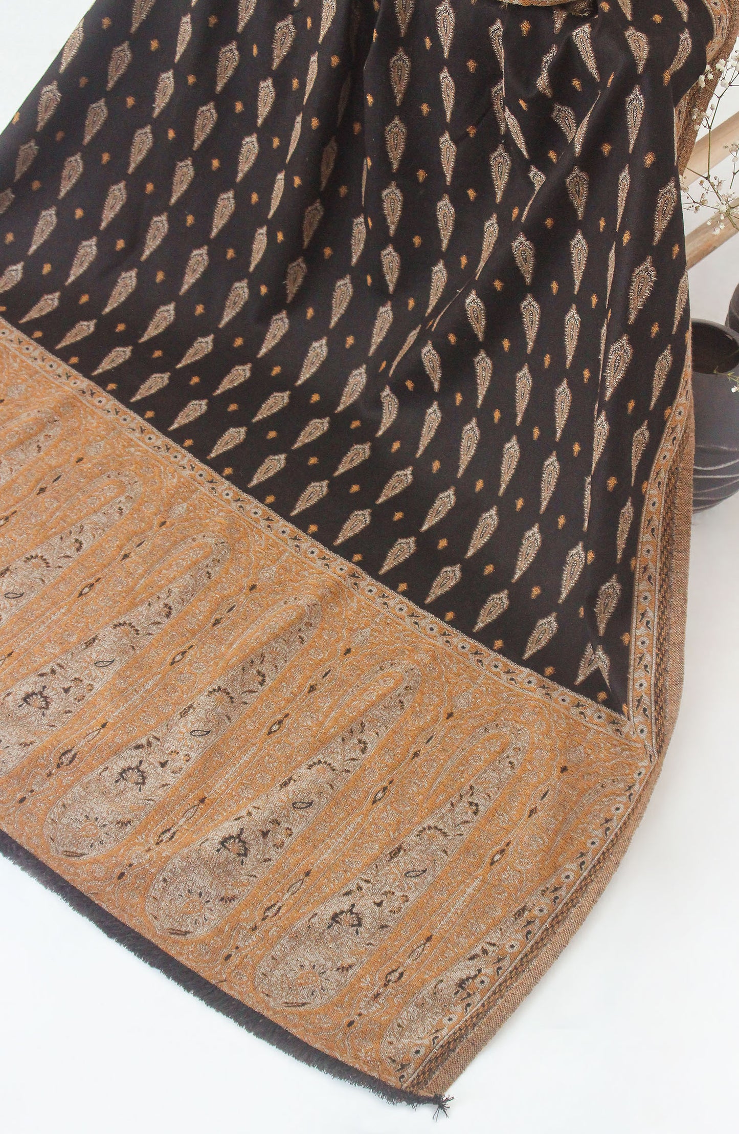 NA-D-PL-22-002 JACQUARD  ACCESSORIES SHAWL