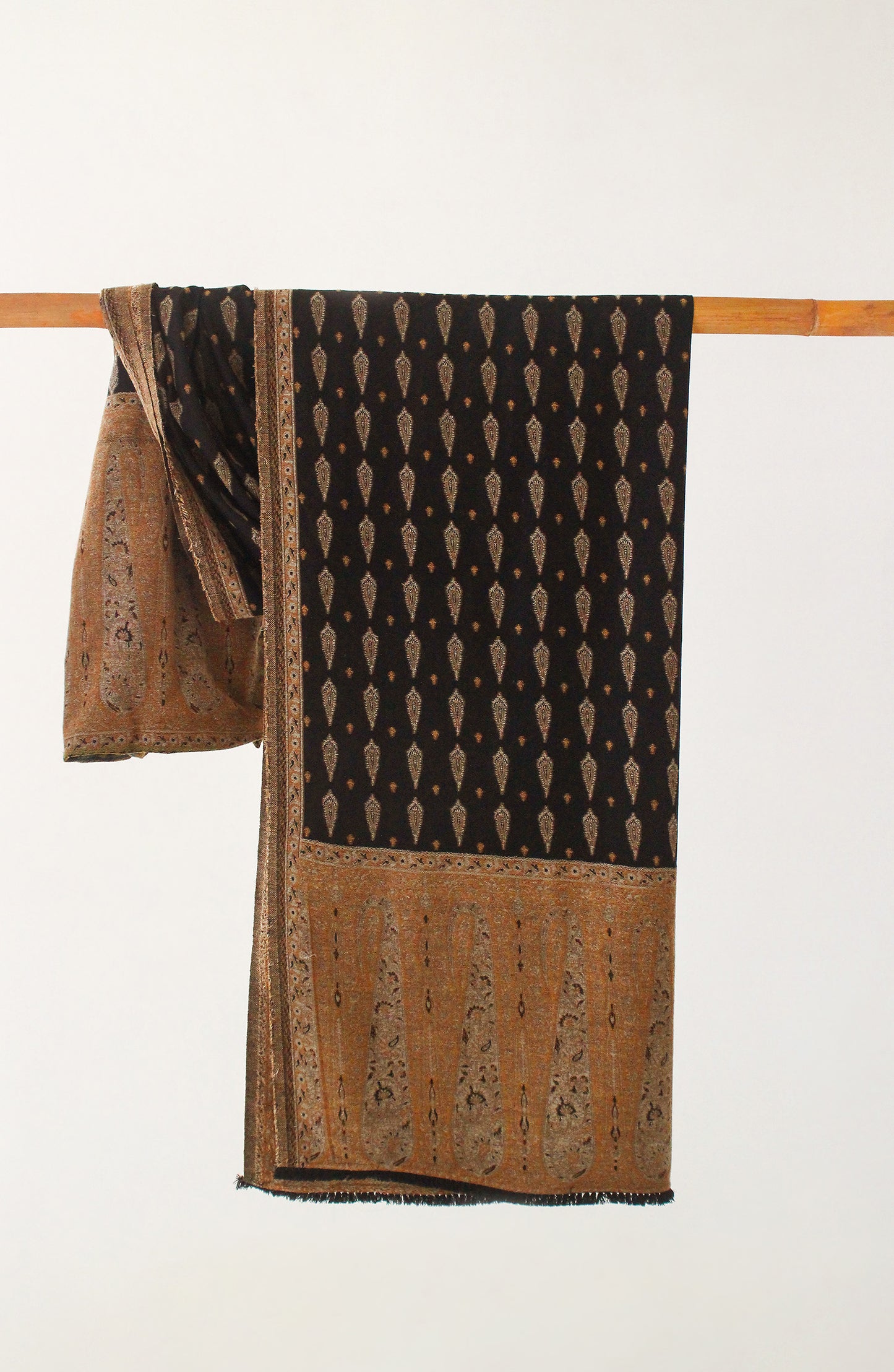 NA-D-PL-22-002 JACQUARD  ACCESSORIES SHAWL