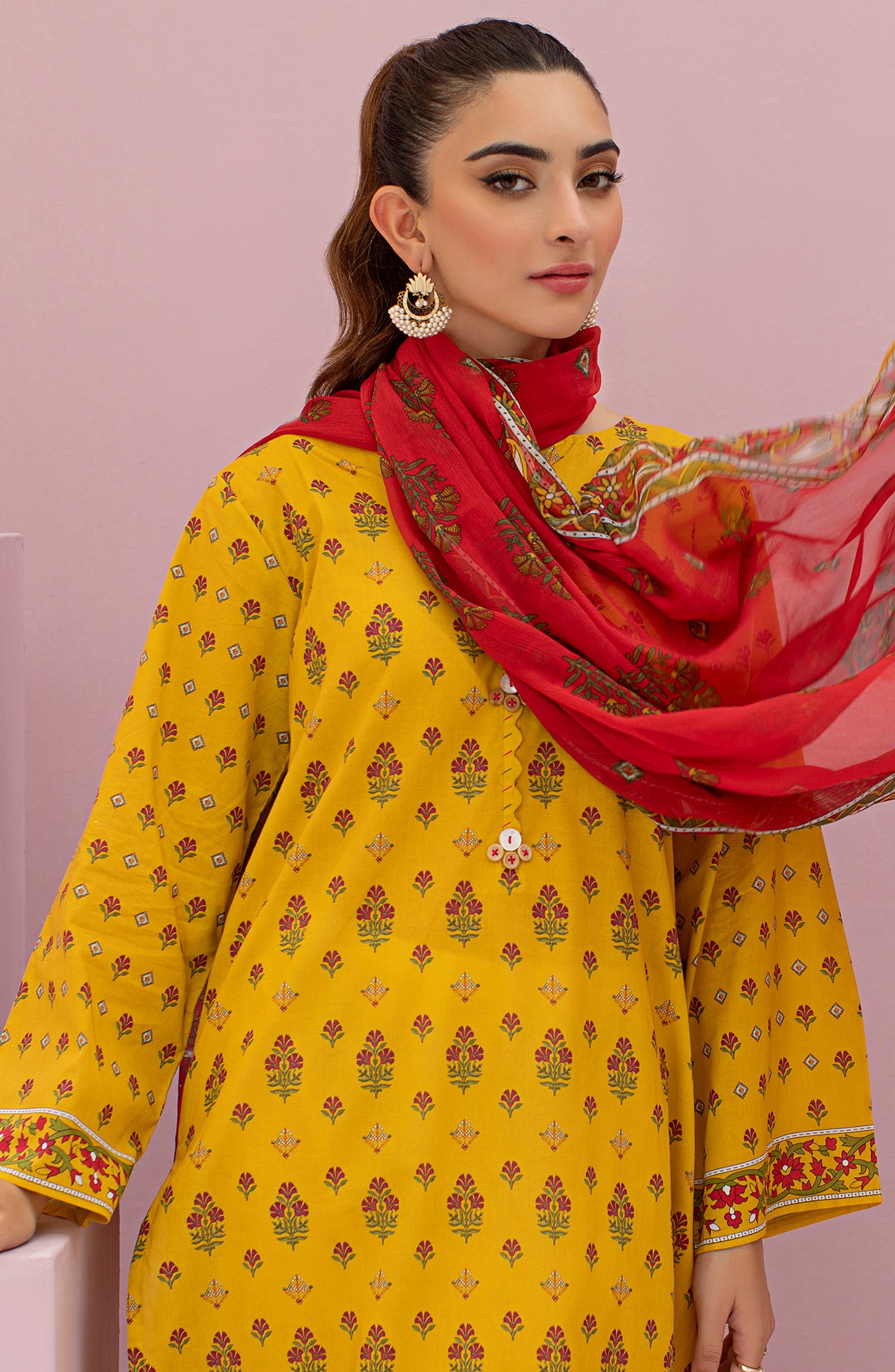 NRDS-22-043/U YELLOW LAWN  UNSTITCHED SHIRT DUPATTA