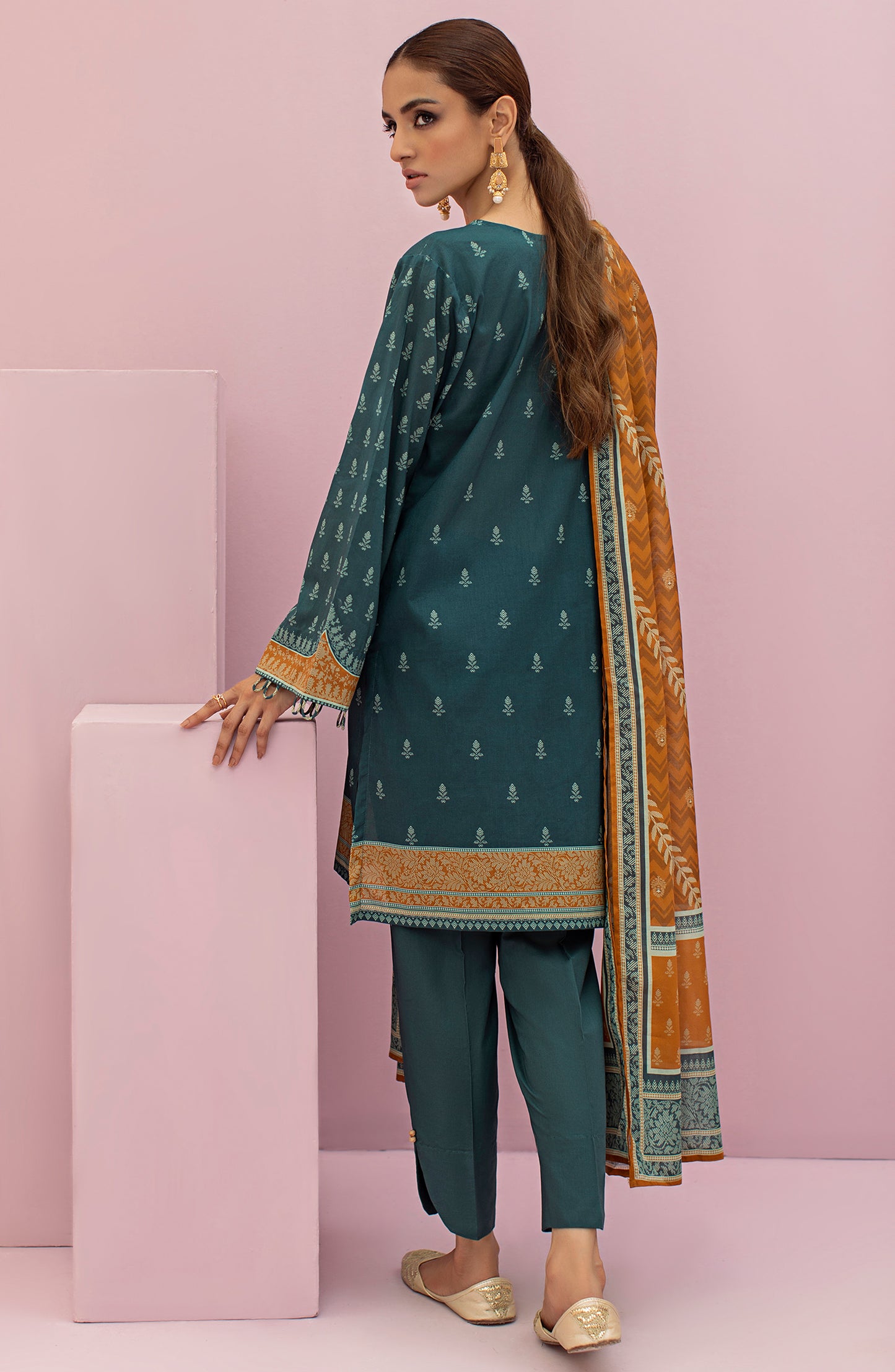 OTL-22-095/U GREEN LAWN  UNSTITCHED SHIRT DUPATTA PANTS