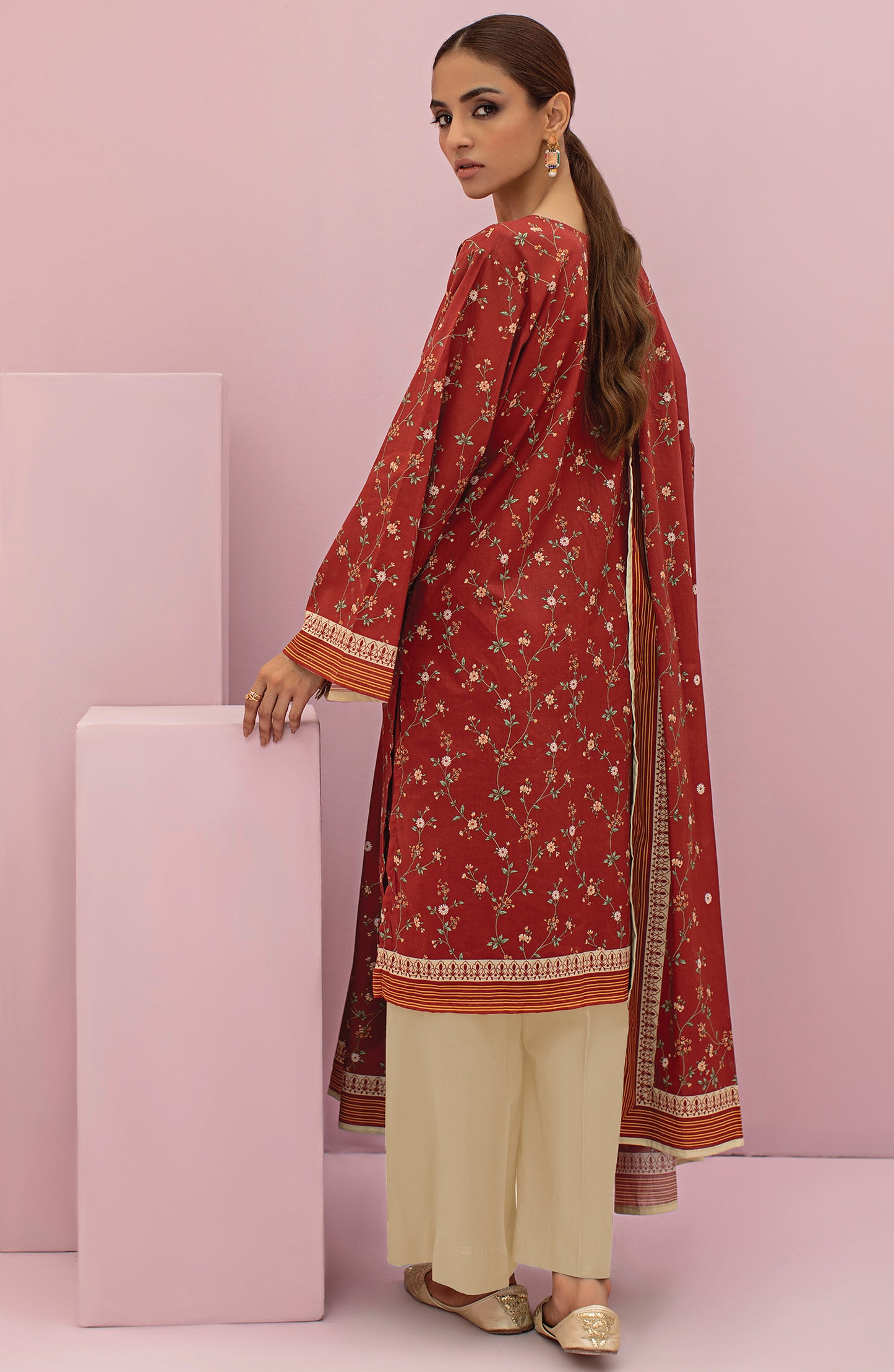 OTL-22-118/U MAROON LAWN UNSTITCHED SHIRT DUPATTA PANTS
