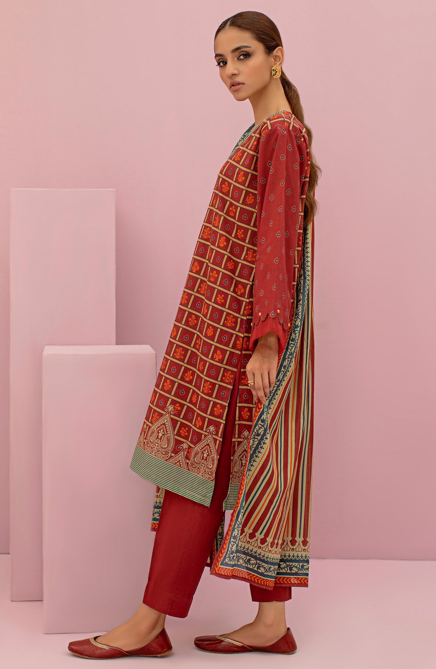 OTL-22-102/U MAROON LAWN  UNSTITCHED SHIRT DUPATTA PANTS