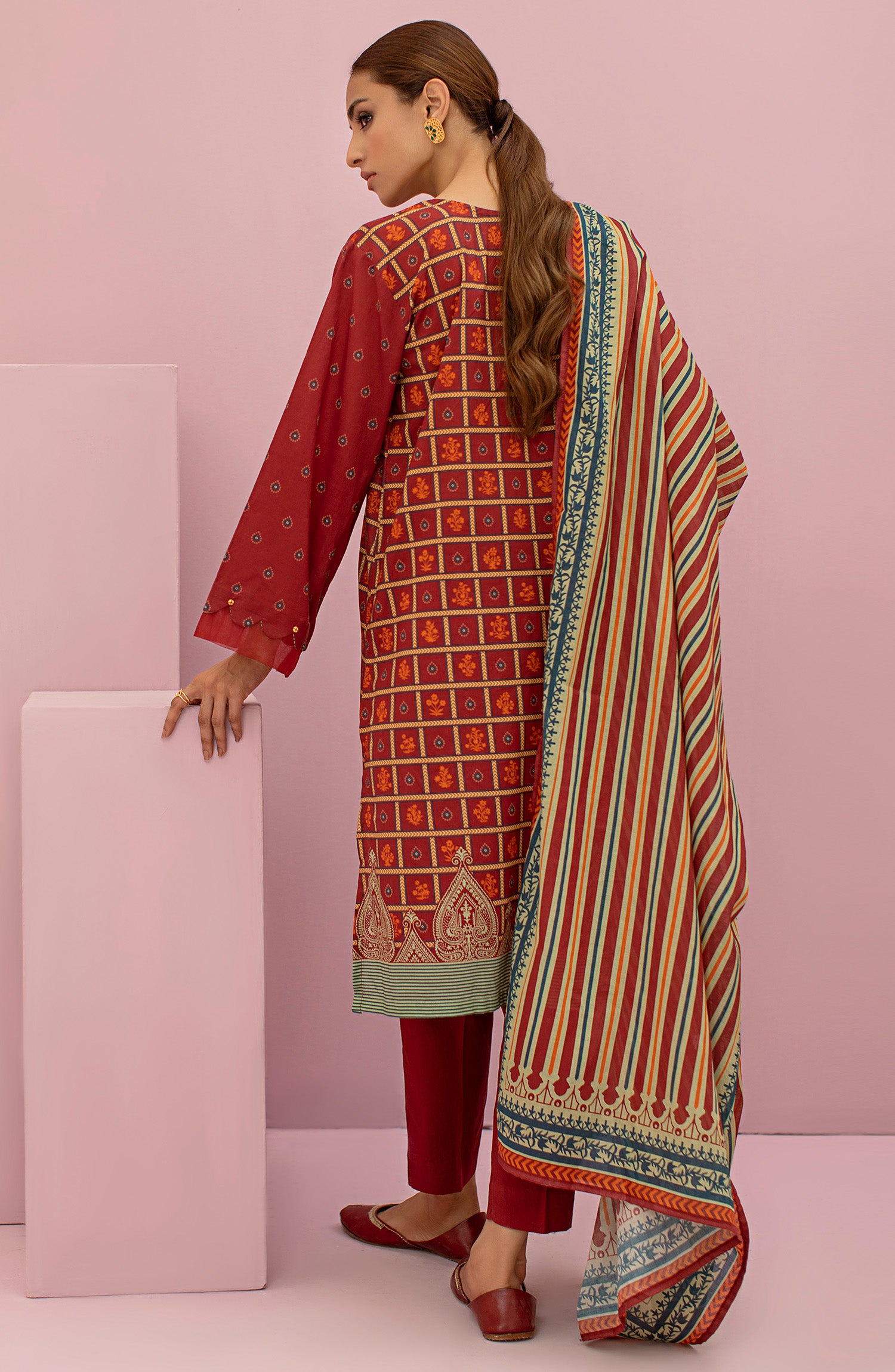 OTL-22-102/U MAROON LAWN  UNSTITCHED SHIRT DUPATTA PANTS