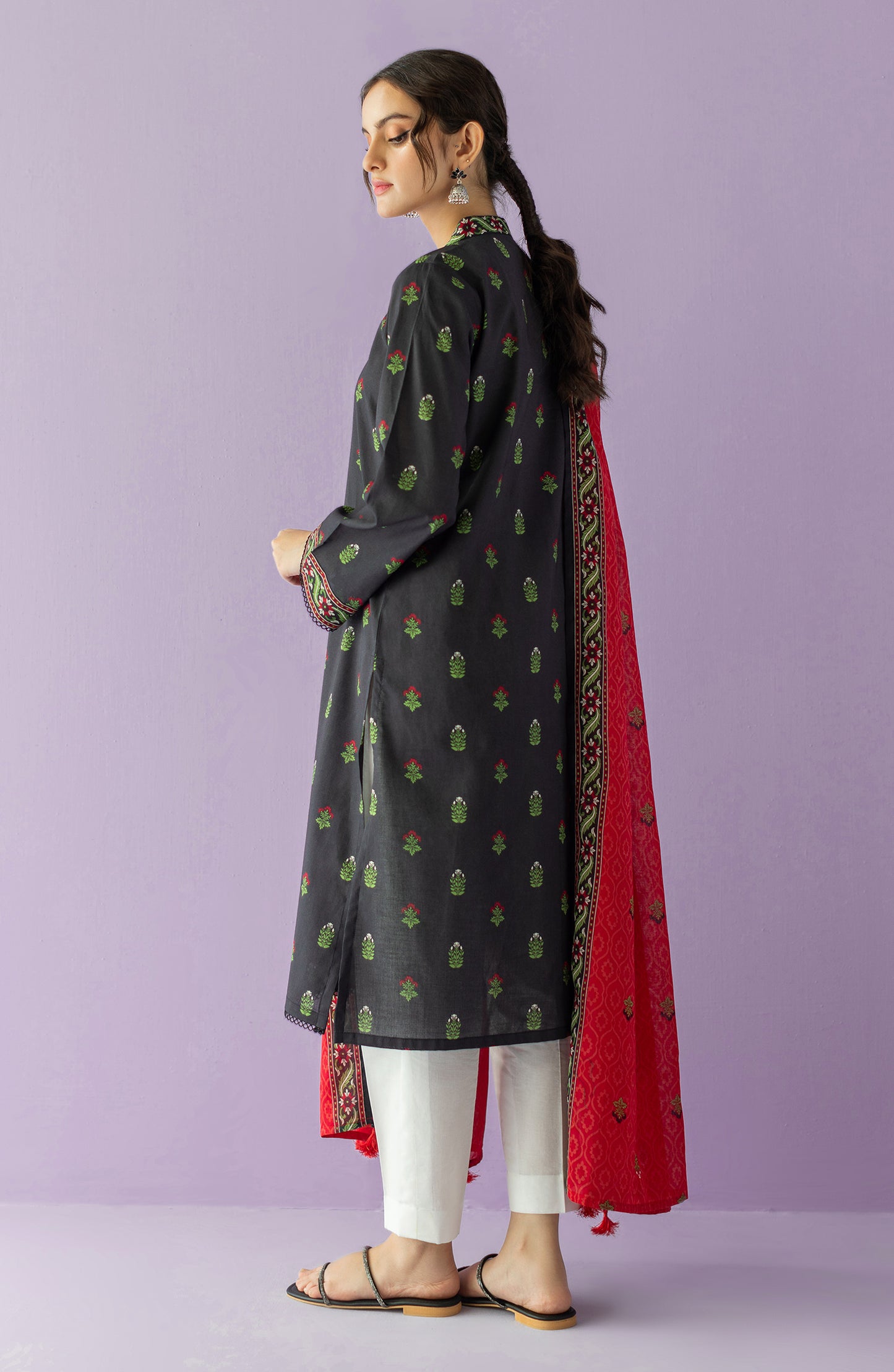 NRDS-23-032/U D. GREY LAWN  UNSTITCHED SHIRT DUPATTA