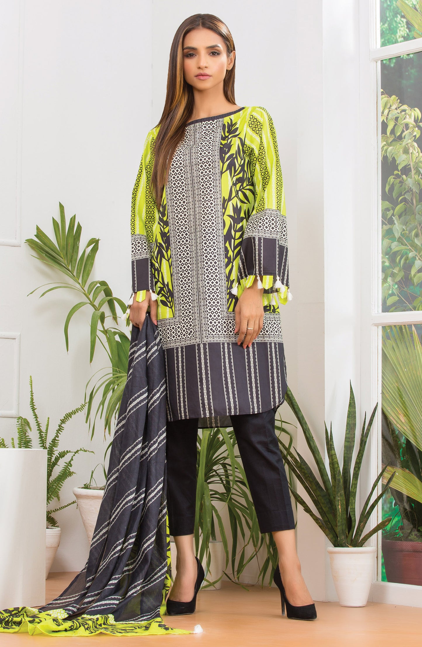 NRDS-22-057/U GREEN CAMBRIC  UNSTITCHED SHIRT DUPATTA