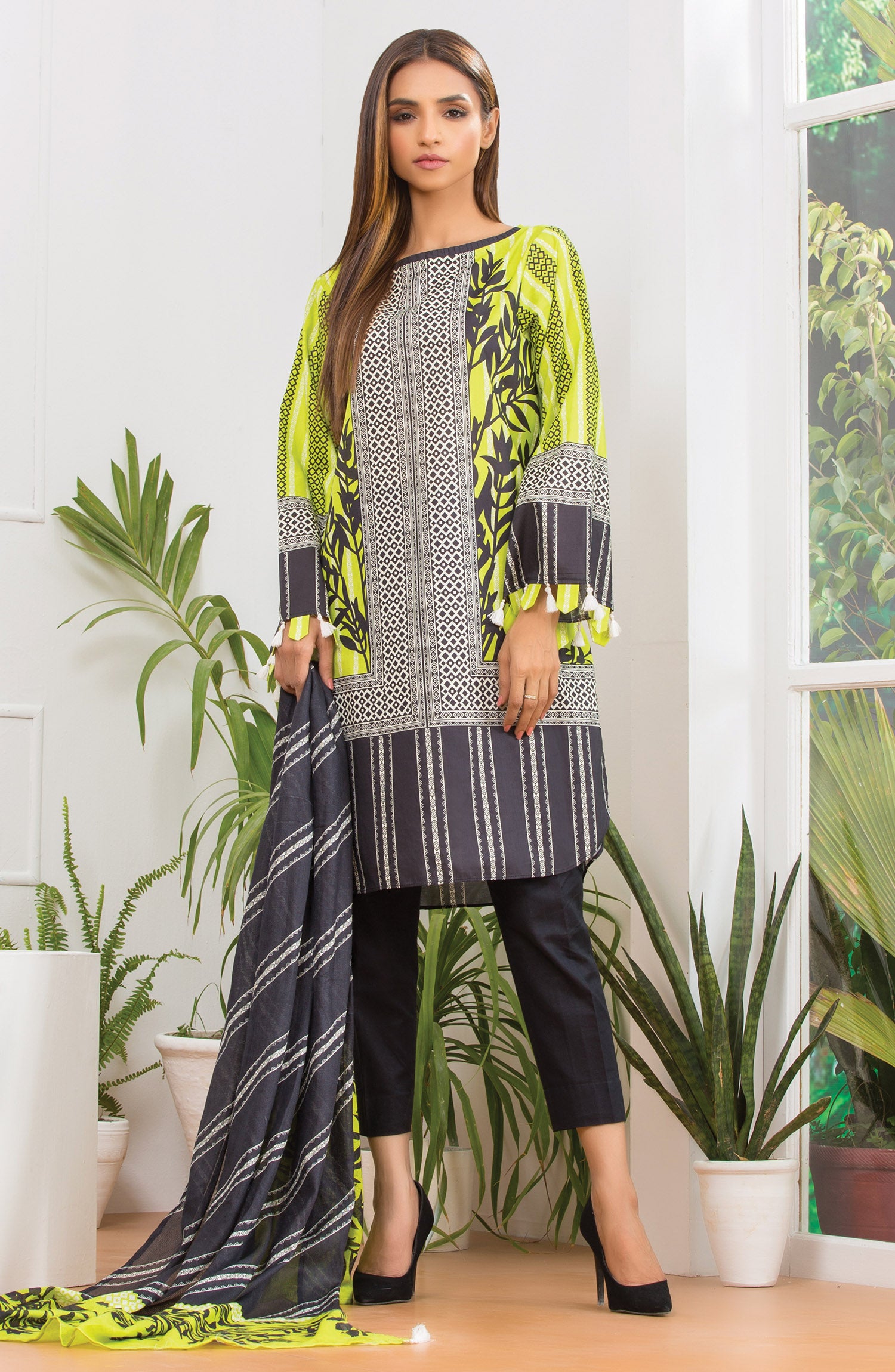 NRDS-22-057/U GREEN CAMBRIC  UNSTITCHED SHIRT DUPATTA