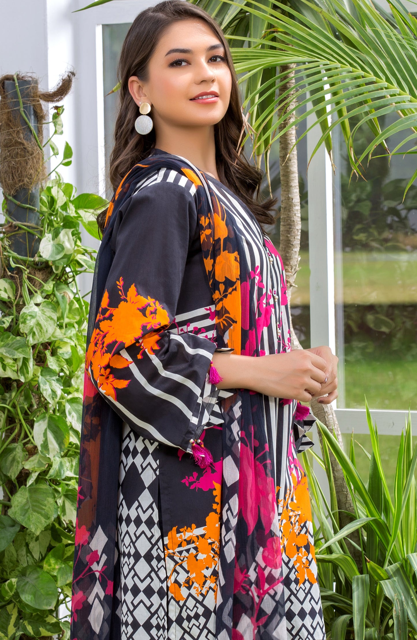 NRDS-22-059/U BLACK CAMBRIC  UNSTITCHED SHIRT DUPATTA