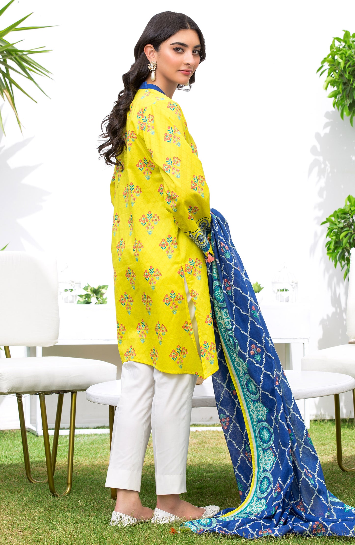 Unstitched 2 Piece Printed Lawn Shirt Dupatta