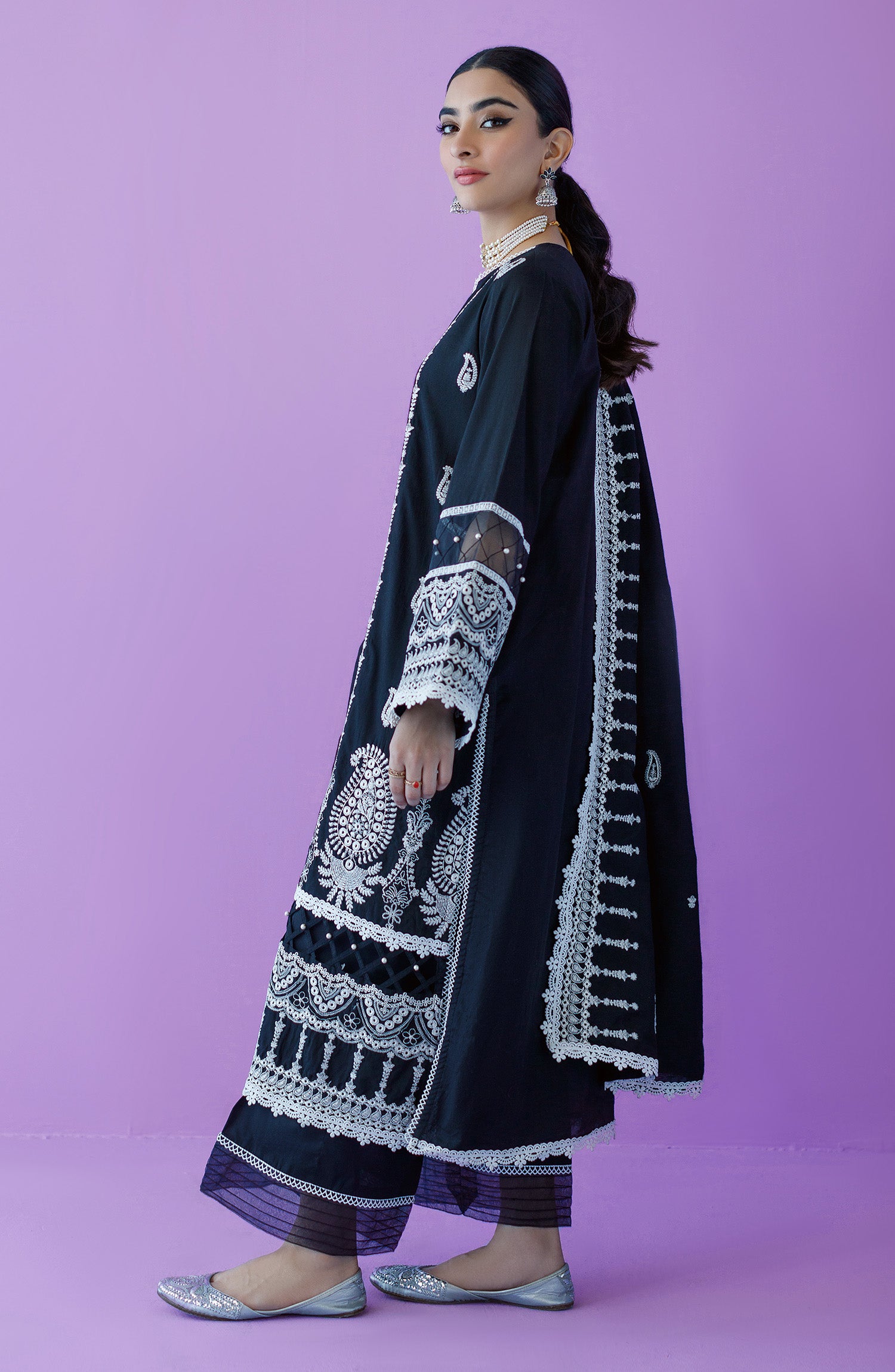 OTLF-23-009/U BLACK LAWN  UNSTITCHED SHIRT DUPATTA PANTS