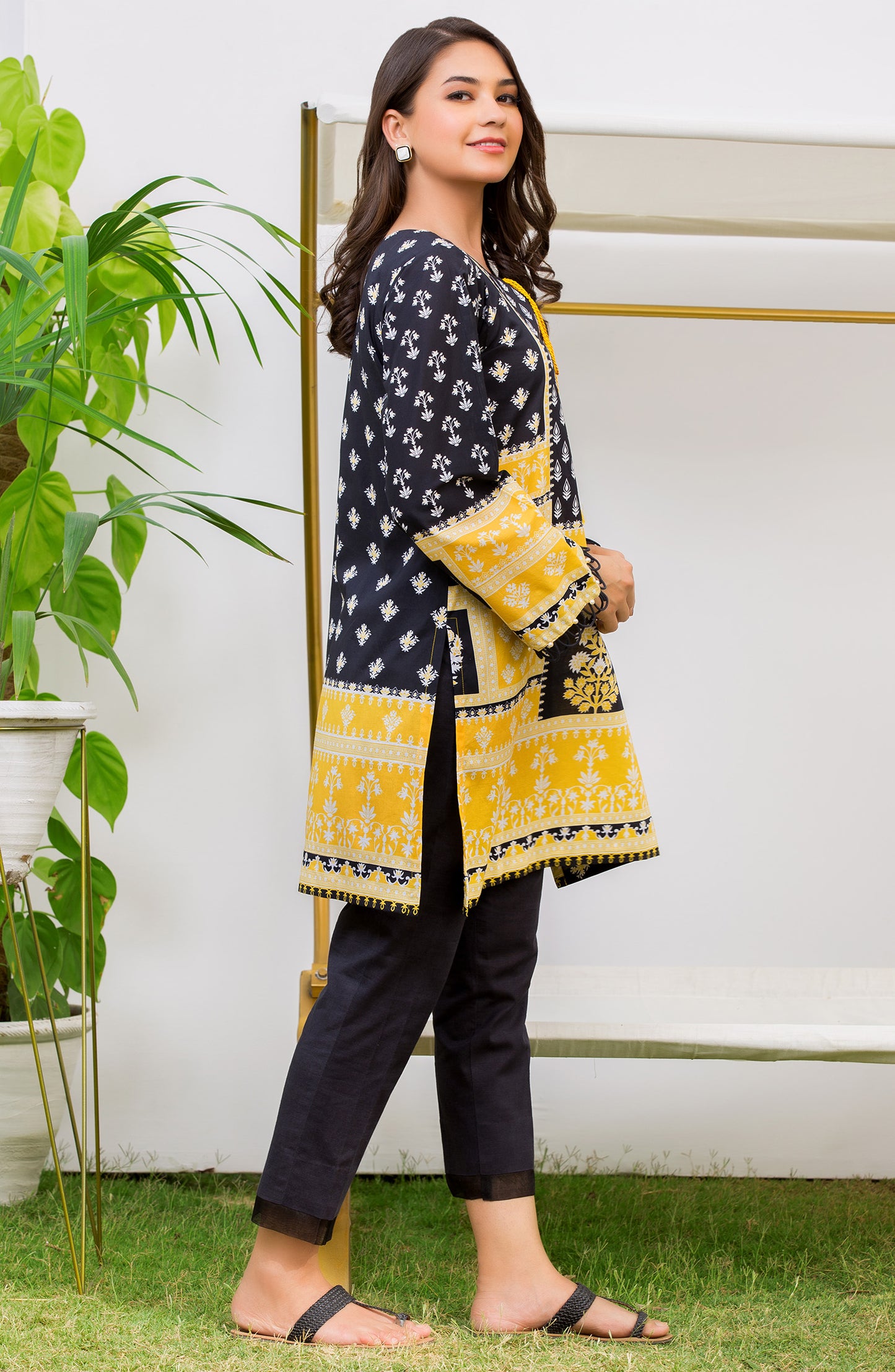 Unstitched 1 Piece Printed Lawn Shirt