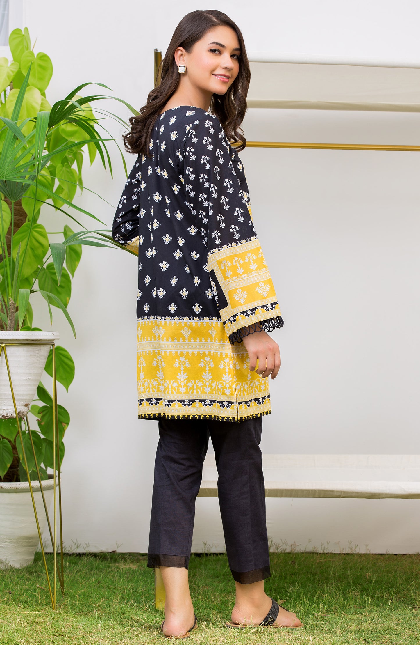 Unstitched 1 Piece Printed Lawn Shirt