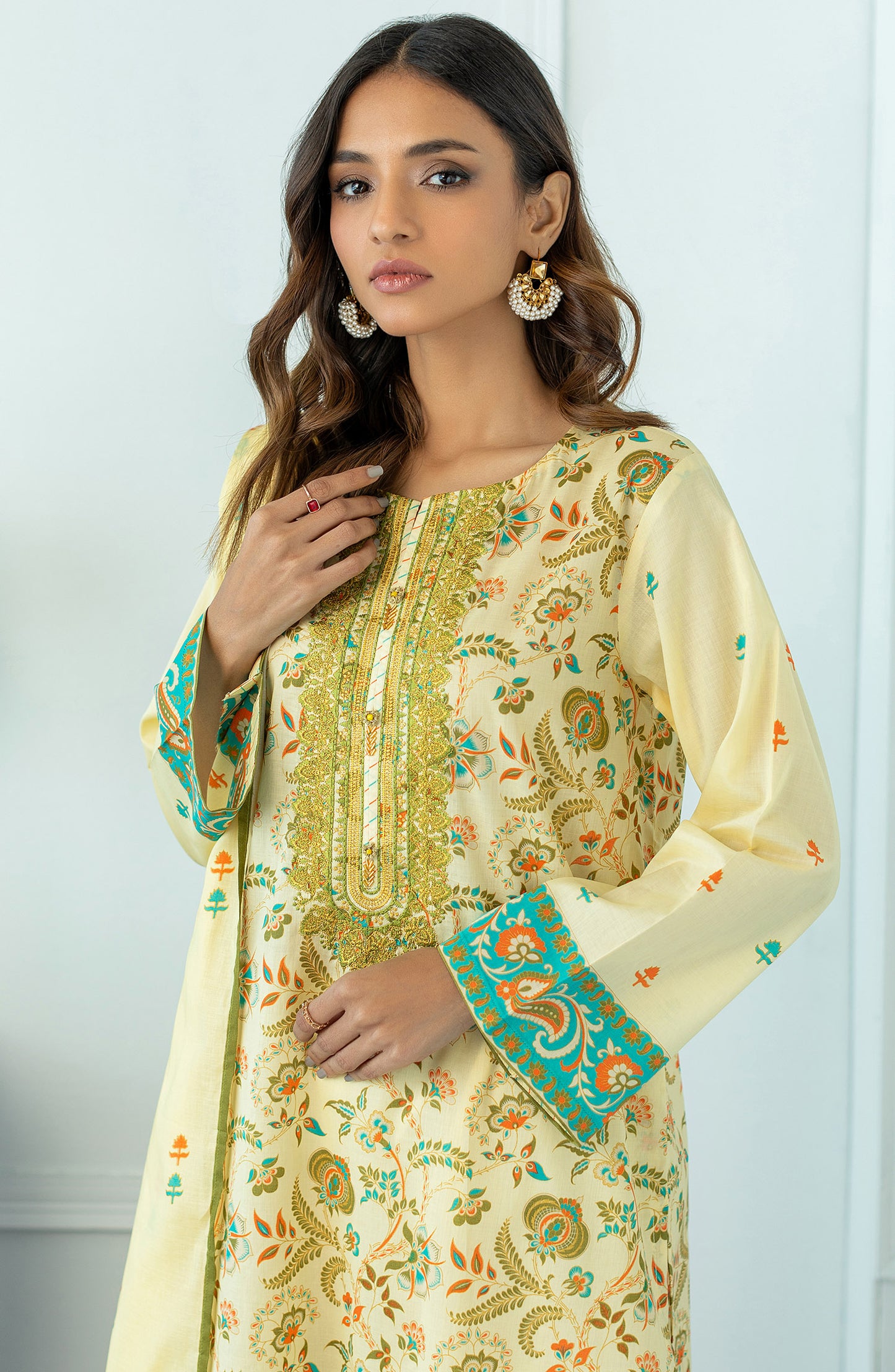 OTL-23-028/S CREAM LAWN  READY TO WEAR SHIRT DUPATTA PANTS