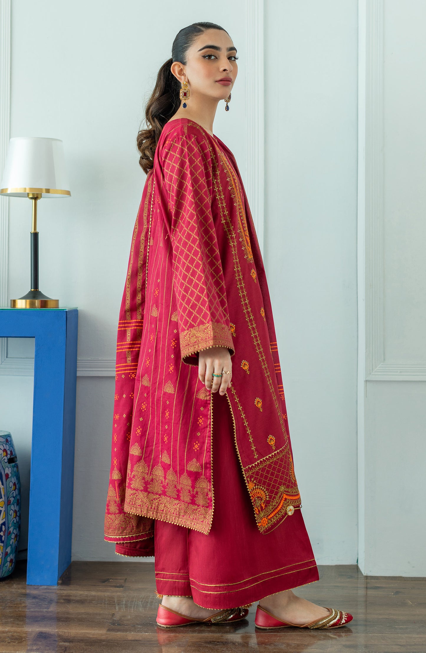 OTL-23-100/U RED LAWN  UNSTITCHED SHIRT DUPATTA PANTS