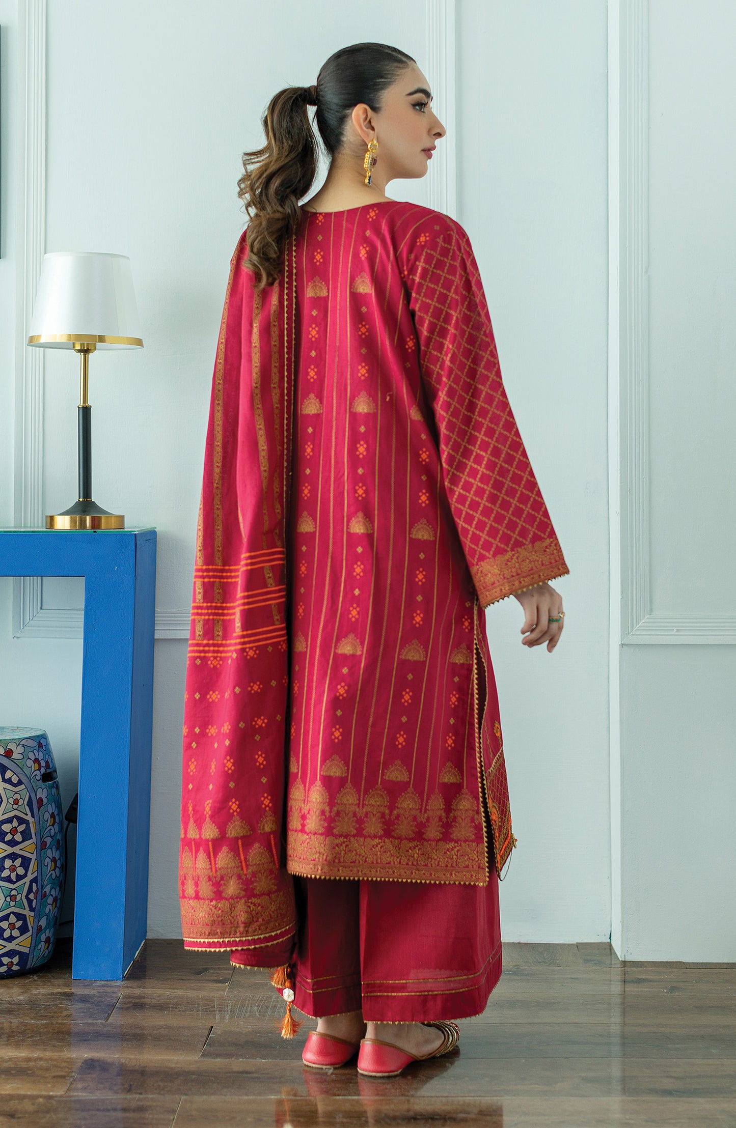 OTL-23-100/U RED LAWN  UNSTITCHED SHIRT DUPATTA PANTS