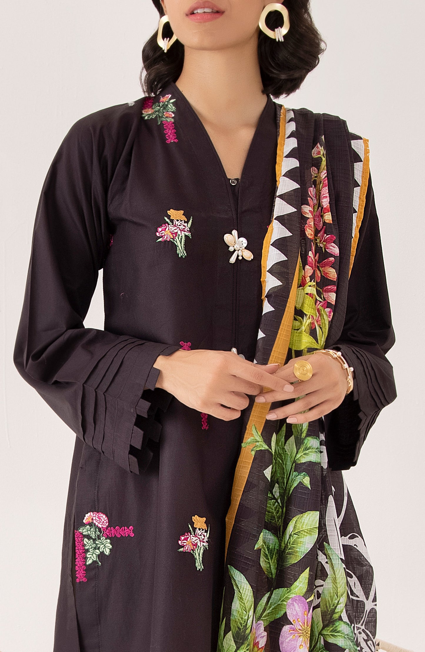 OTL-22-004/U RED LAWN  UNSTITCHED SHIRT DUPATTA PANTS