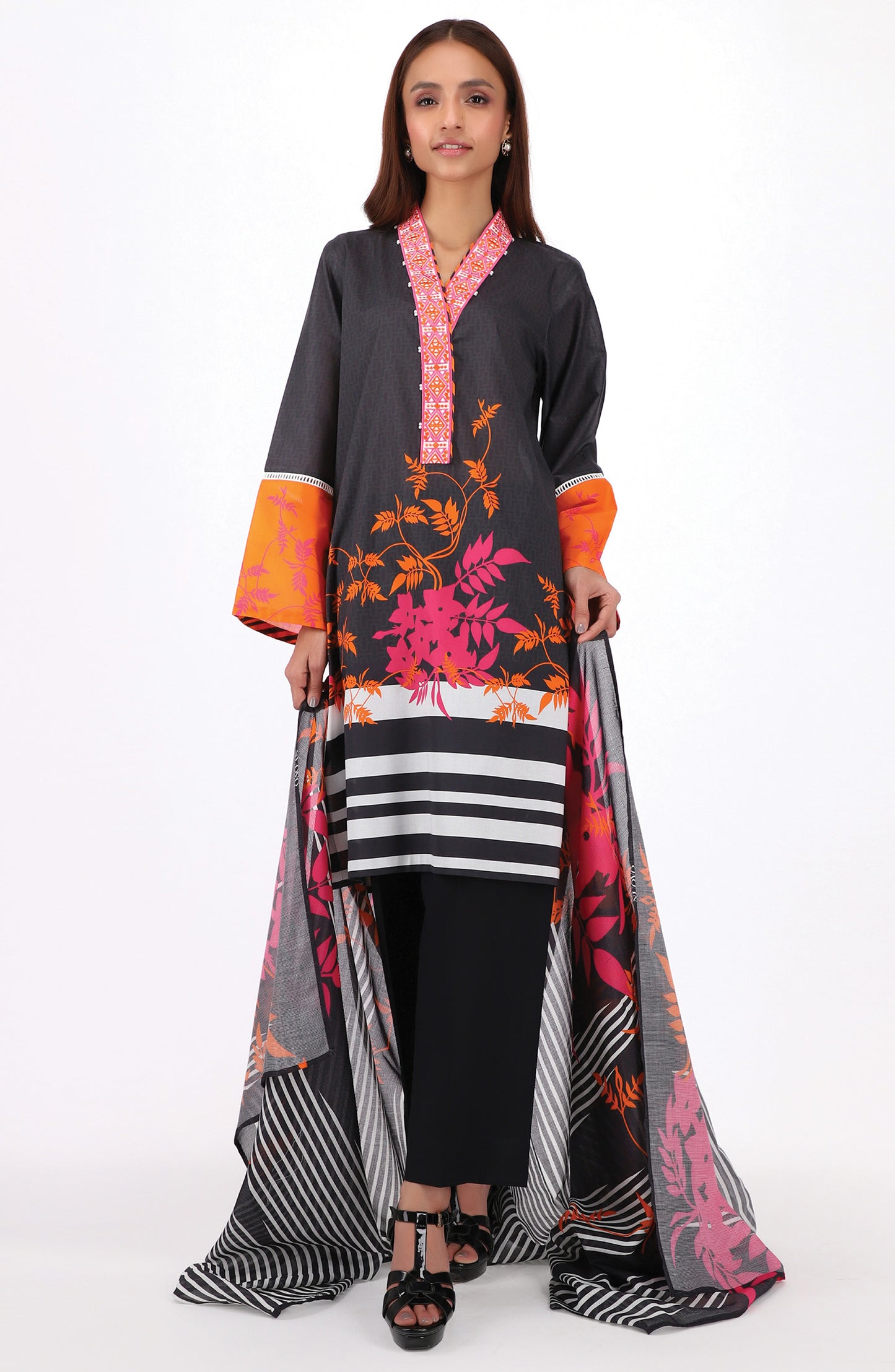 NRDS-22-056/U BLACK CAMBRIC  UNSTITCHED SHIRT DUPATTA